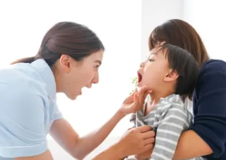 子供の歯の診察